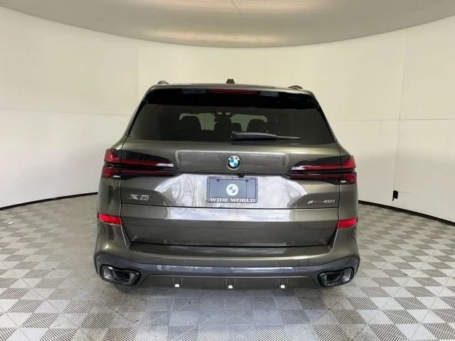 Used 2026 Manhattan Green Metallic BMW xDrive40i image 6