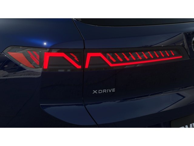 New 2027 Tanzanite Blue II Metallic BMW 40 xDrive image 8