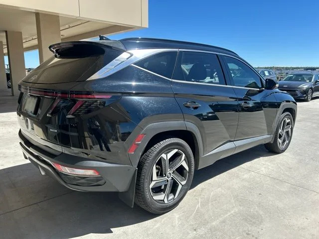 Used 2022 Black Hyundai Limited image 3