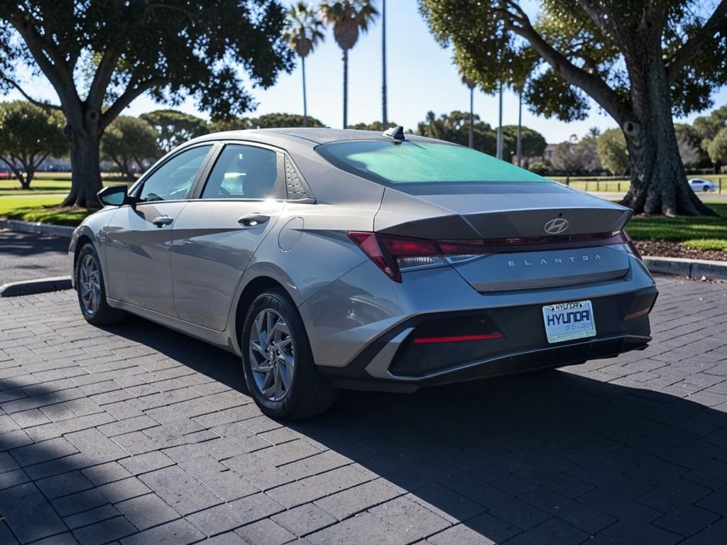 2024 Hyundai Elantra SEL - Photo 7