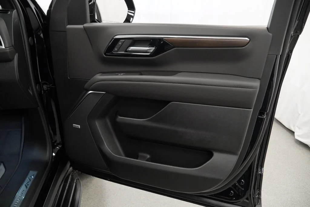 New 2026 Black Chevrolet High Country image 33