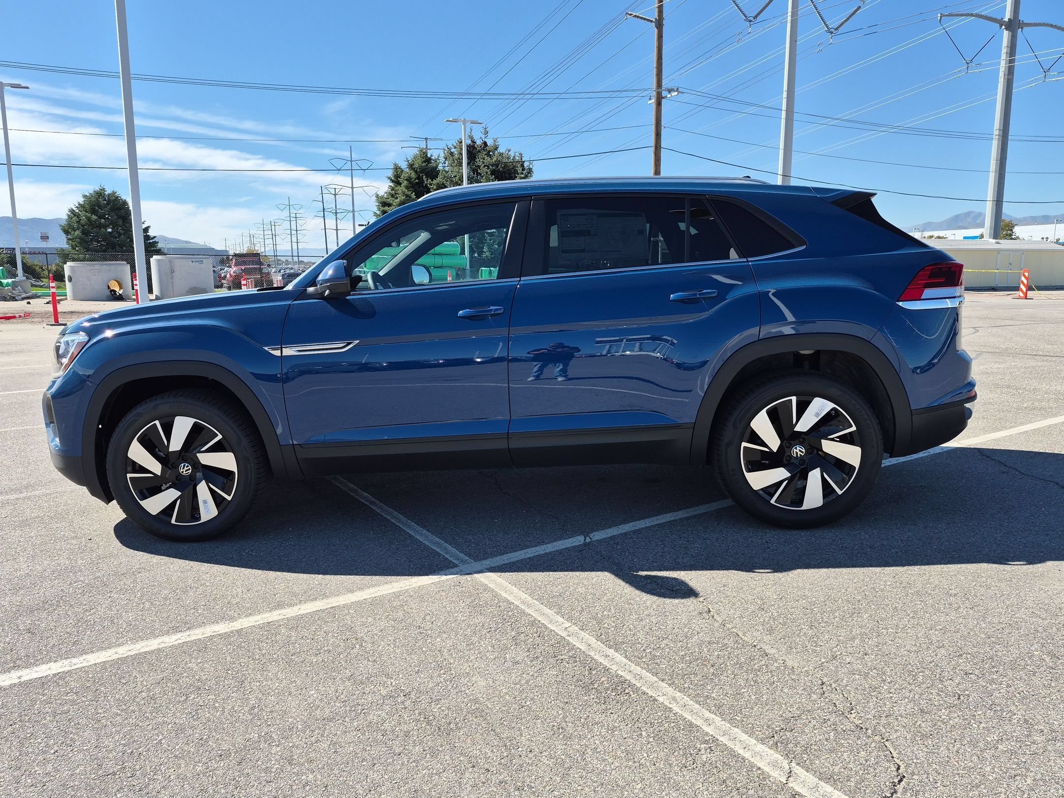 New 2026 Mountain Lake Blue Metallic Volkswagen 2.0T SE w/Technology image 7