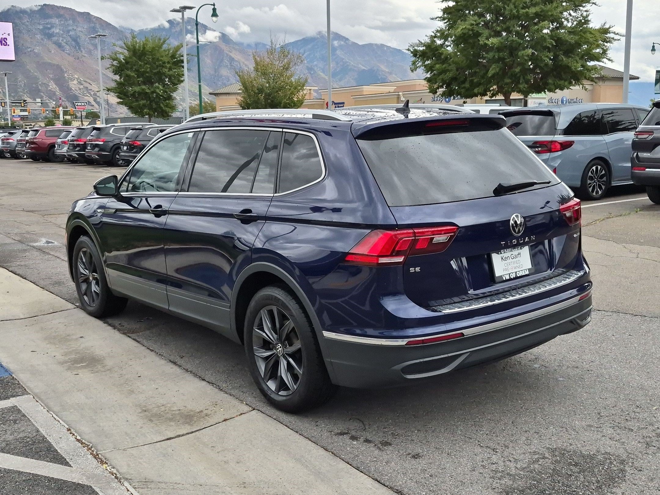 Used 2023 Atlantic Blue Metallic Volkswagen SE image 5