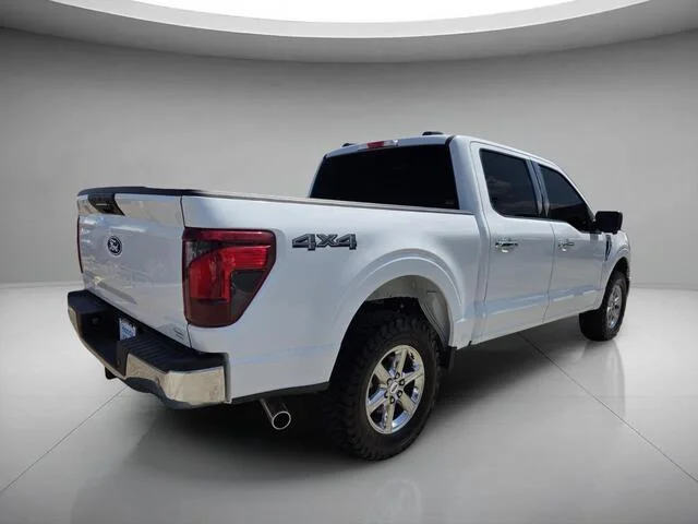 Used 2024 Oxford White Ford XLT image 5