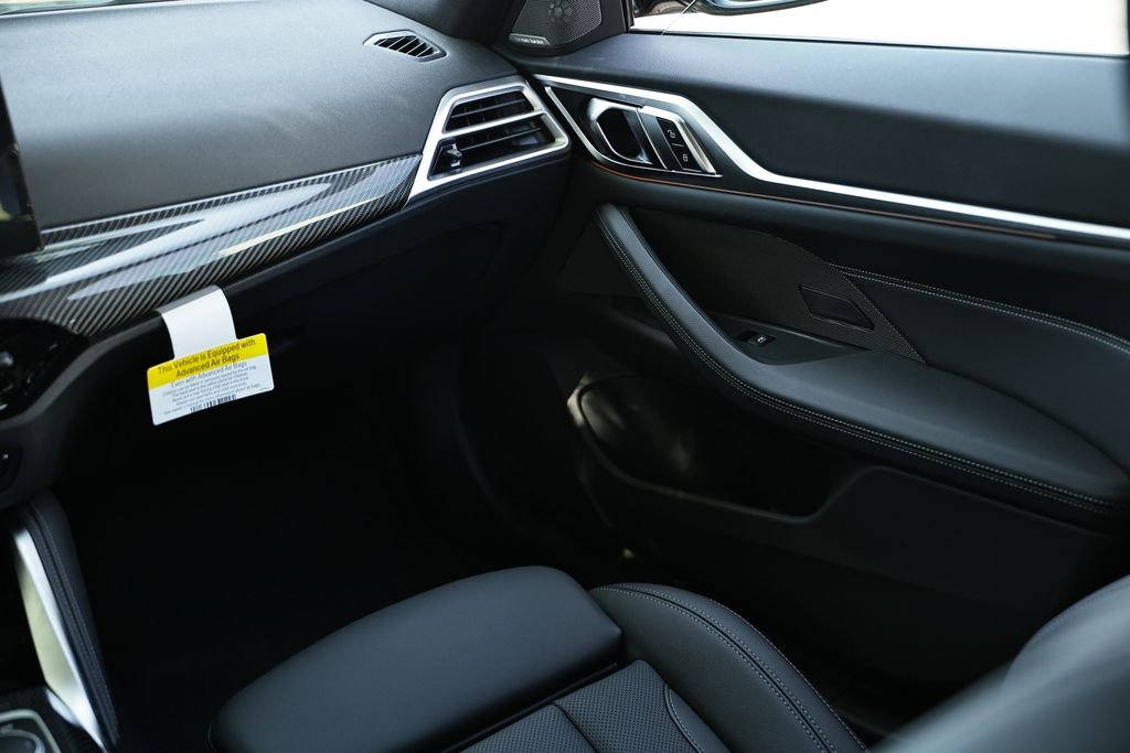 2026 BMW 4 Series M440i - Photo 27
