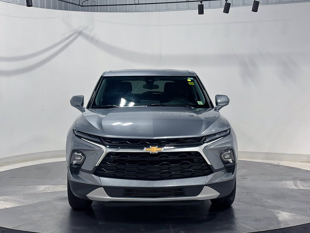 Used 2025 Gray Chevrolet LT image 9