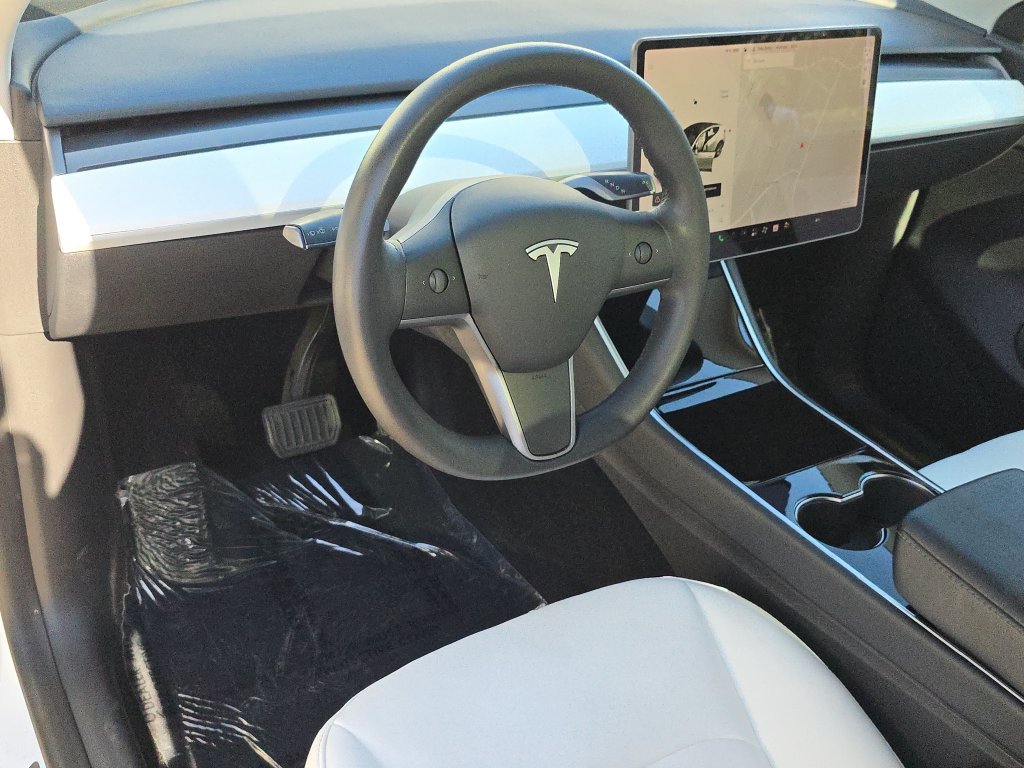 Used 2020 White Tesla Long Range image 19