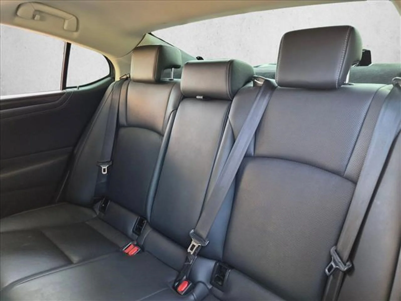 Used 2019 Atomic Silver Lexus ES 350 image 16