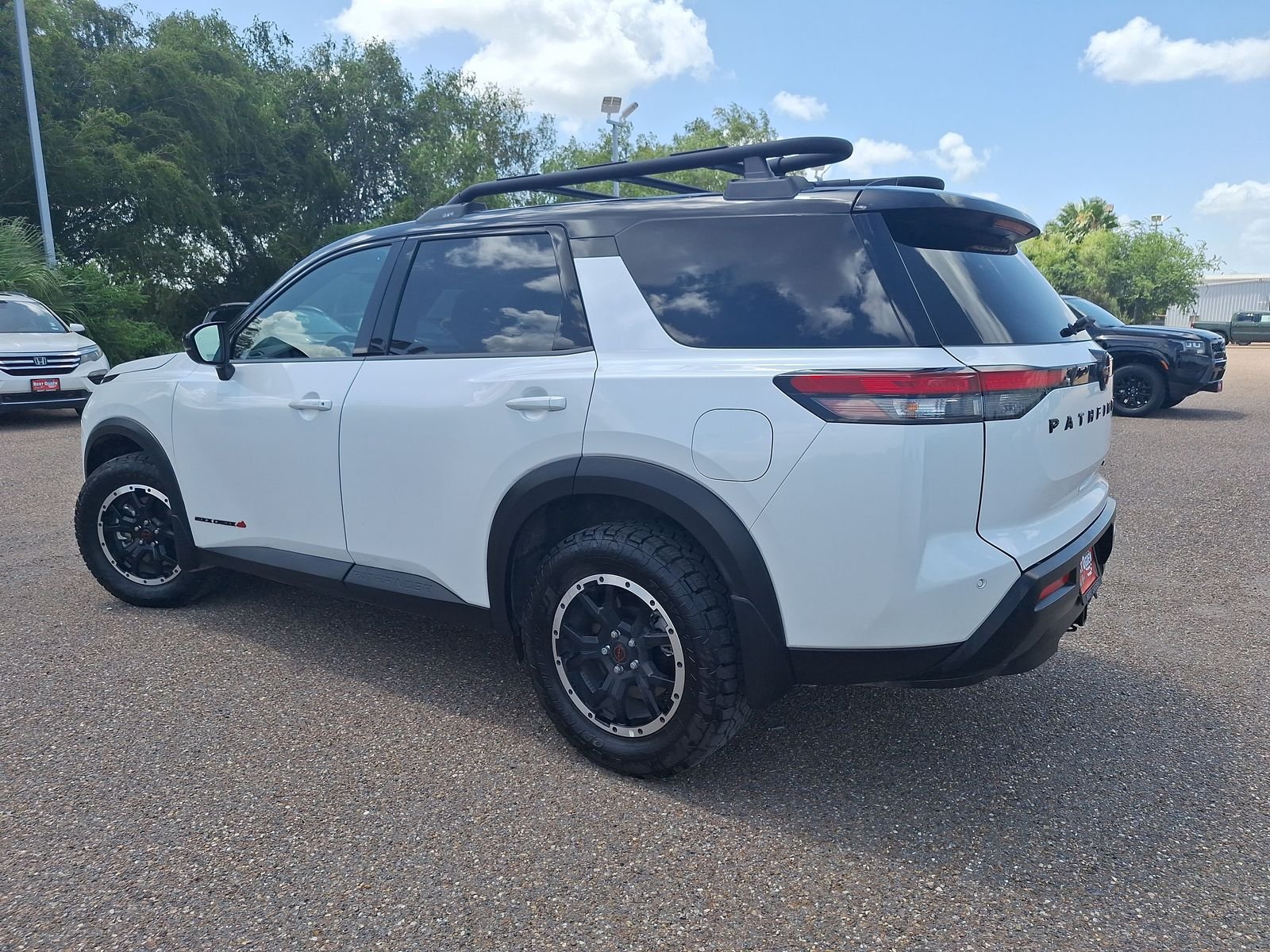Used 2026 White Nissan Rock Creek image 5