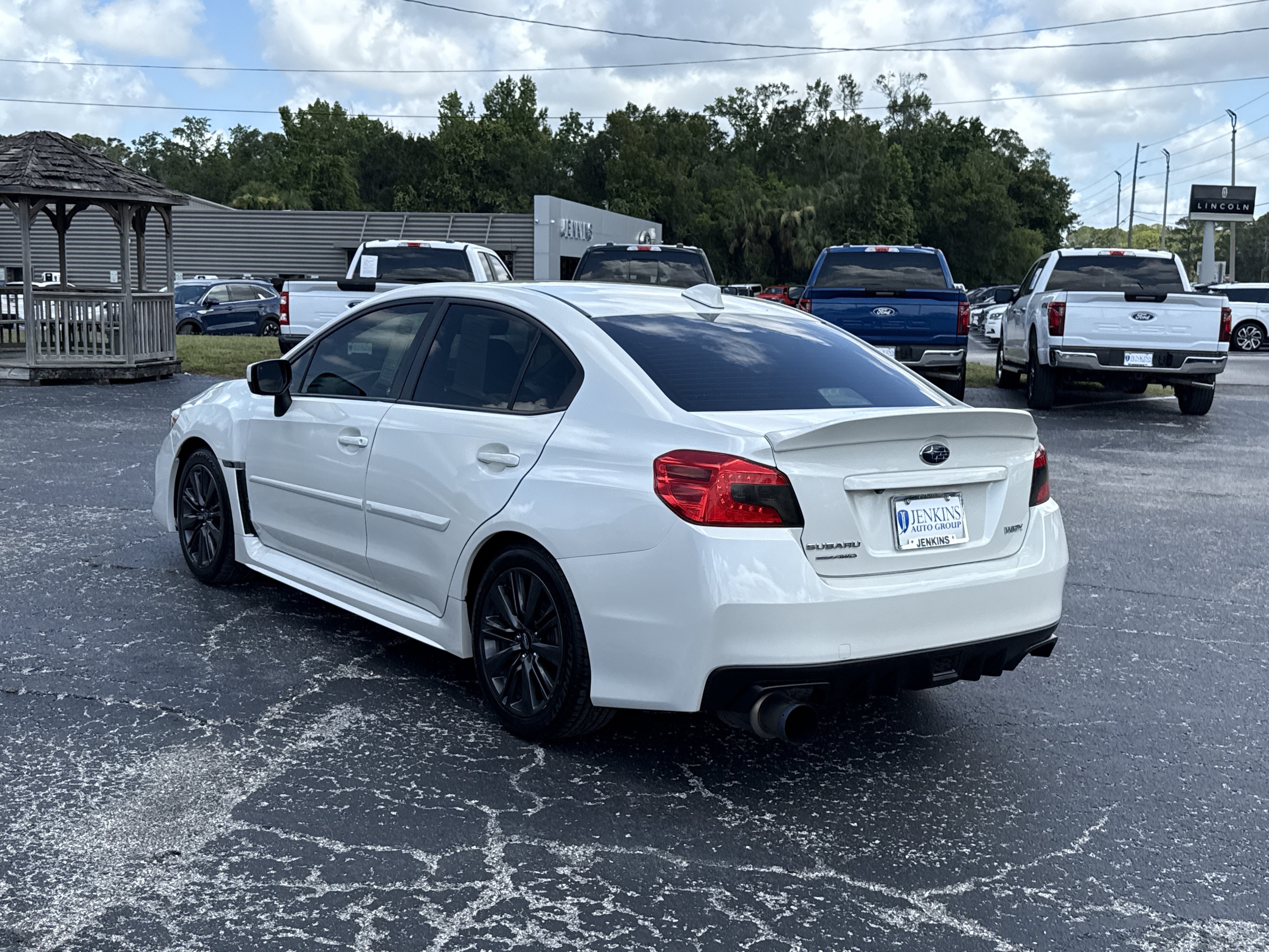 Used 2018 Crystal White Pearl Subaru Base image 10