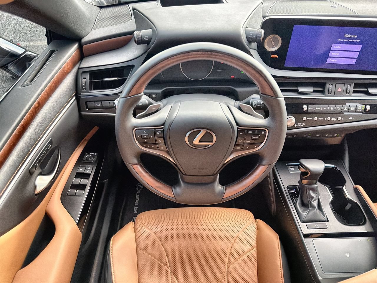 Used 2024 White Lexus Luxury image 10