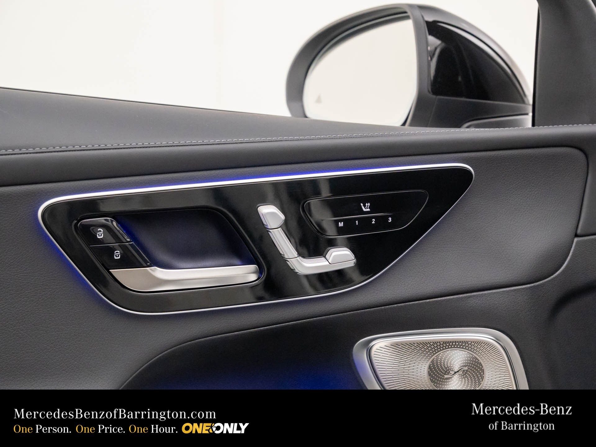 New 2026 Polar White Mercedes-Benz GLC 300 image 16