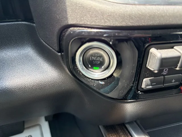Used 2025 Red Chevrolet LT Trail Boss image 39