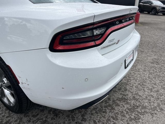 Used 2023 White Dodge SXT image 10