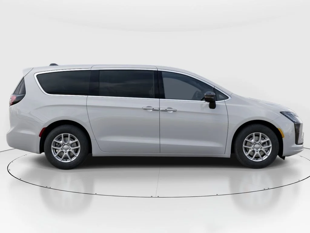 New 2027 Bright White Clear-Coat Exterior Paint Chrysler Select image 23