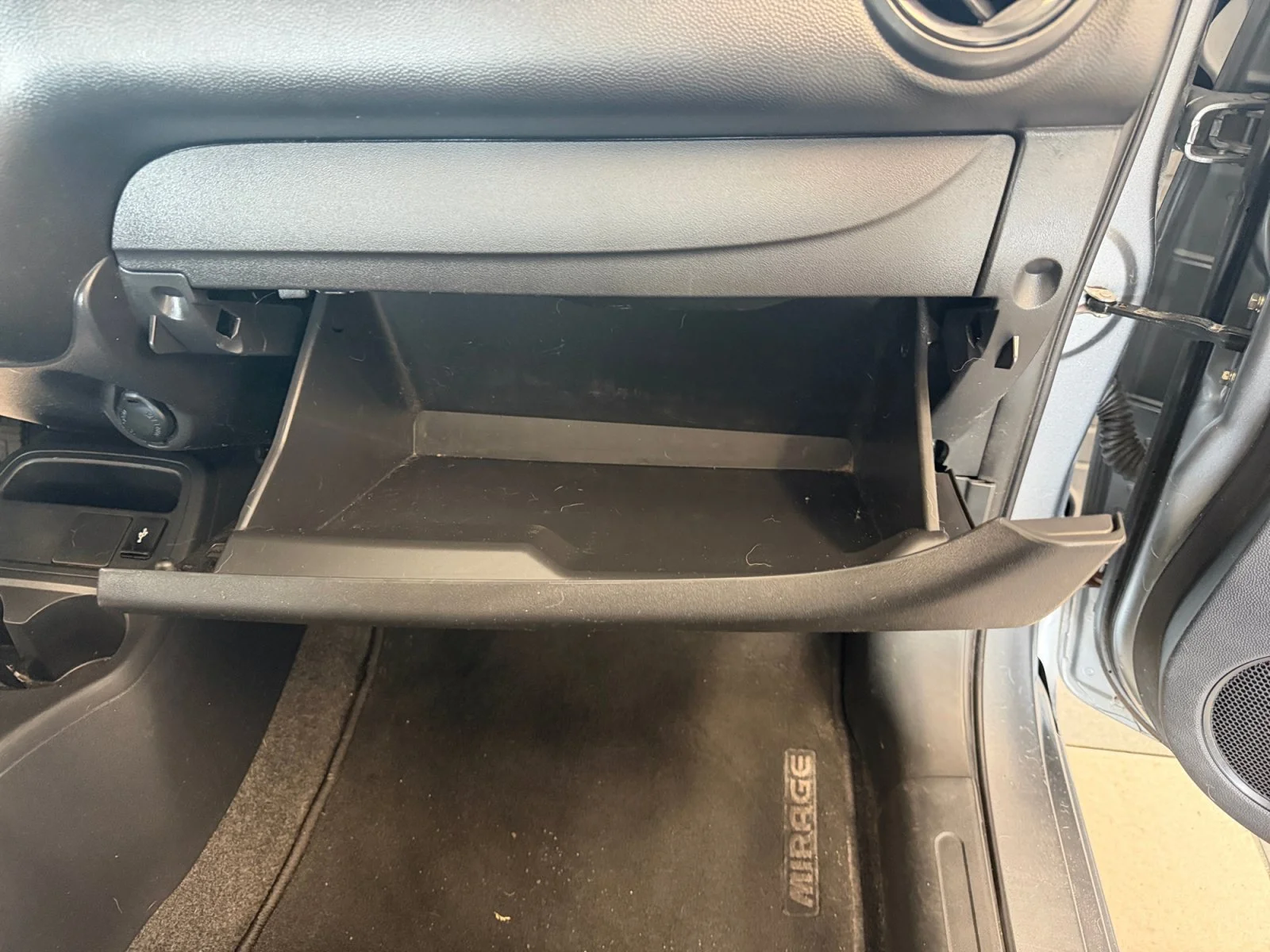 Used 2018 Gray Mitsubishi ES image 25