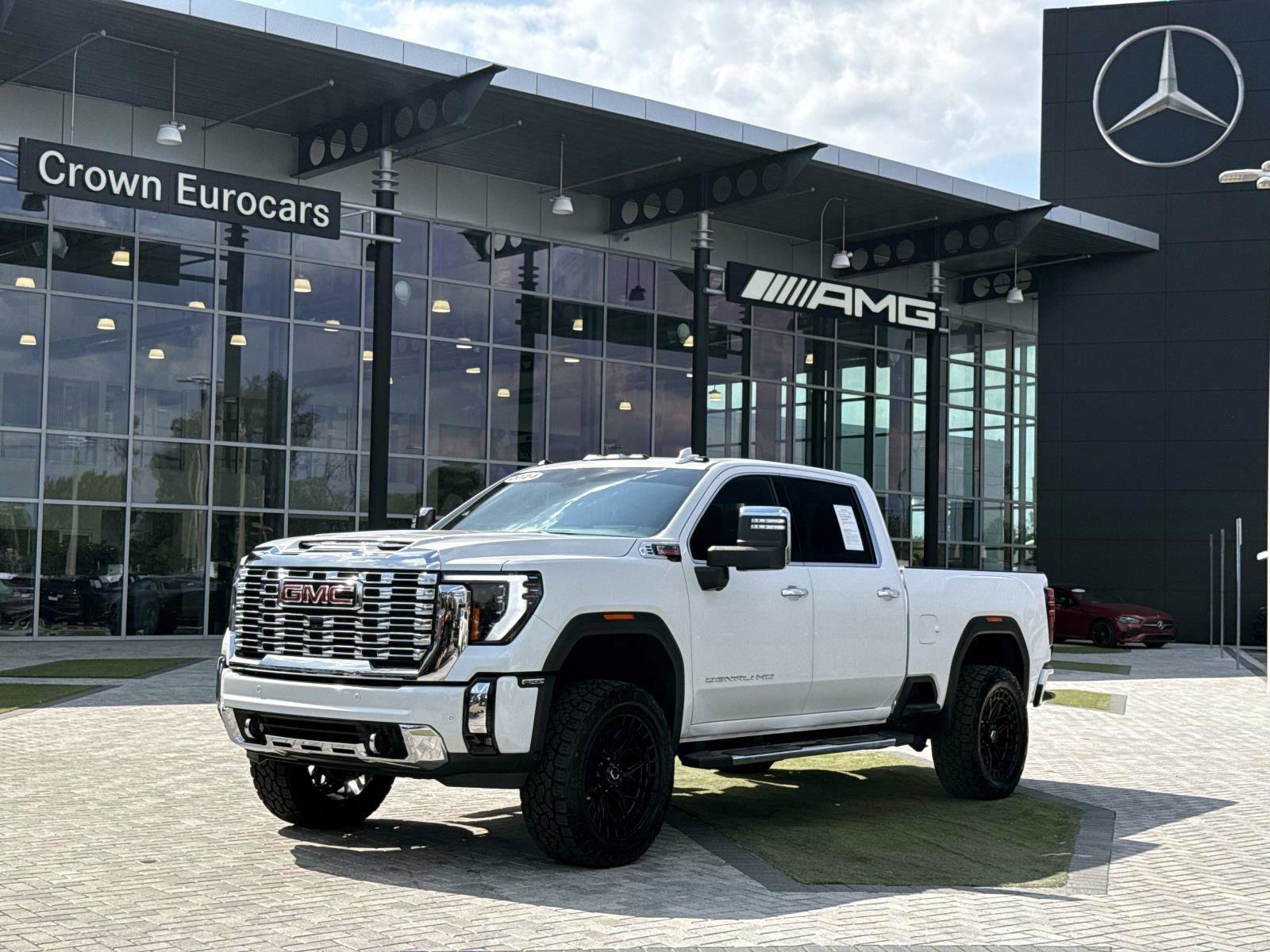 2024 GMC Sierra 4WD Crew Cab Standard Box Denali's photo