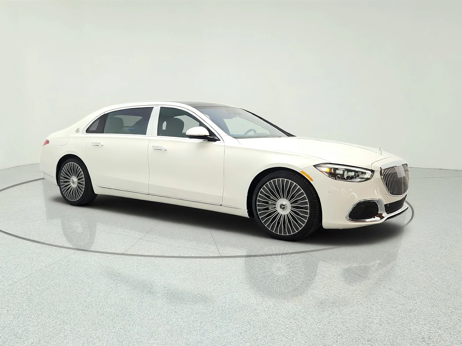 Certified Used 2022 MANUFAKTUR Diamond White Mercedes-Benz Maybach S 580 4MATIC® Sedan image 3