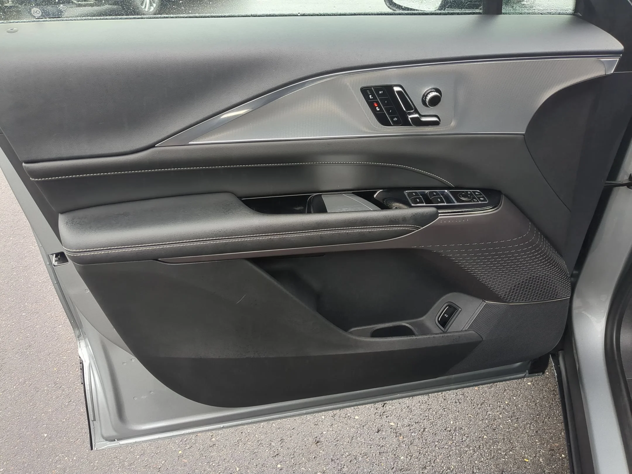 2024 Cadillac LYRIQ Tech - Photo 21