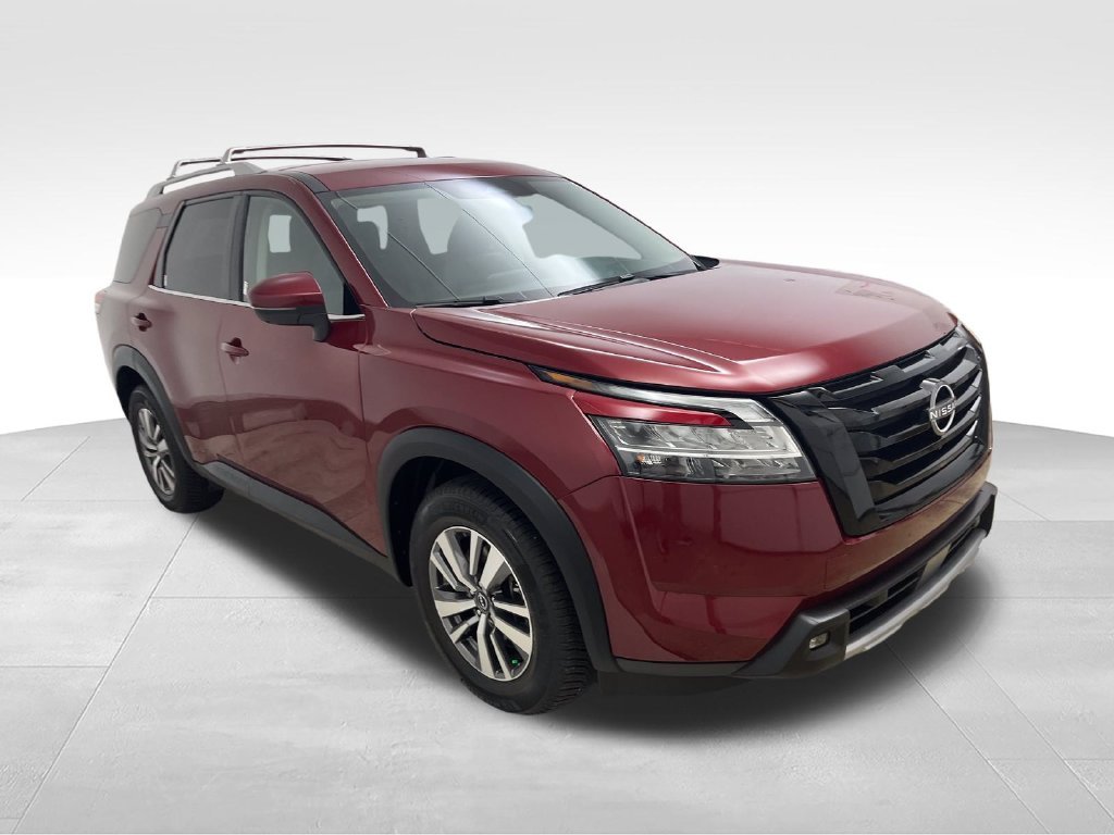 Used 2022 Red Nissan SL image 7