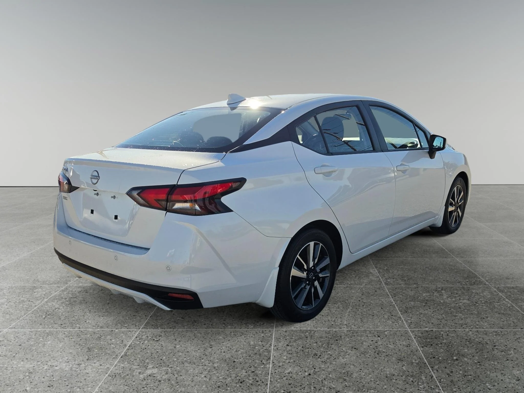 Used 2025 Aspen White Tricoat Nissan SV image 6