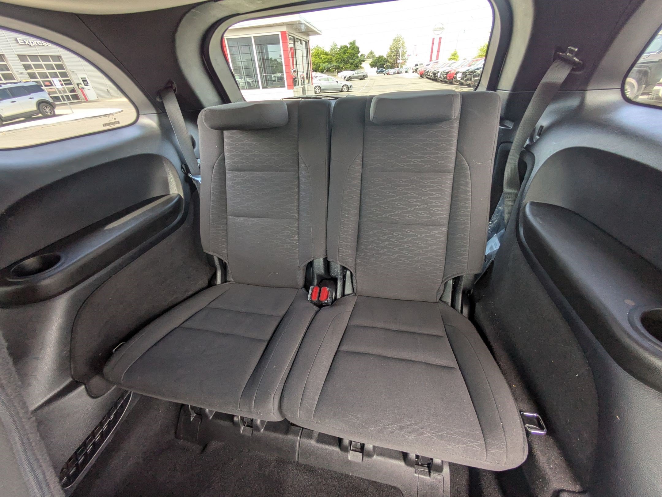 Used 2019 White Knuckle Clearcoat Dodge SXT image 28