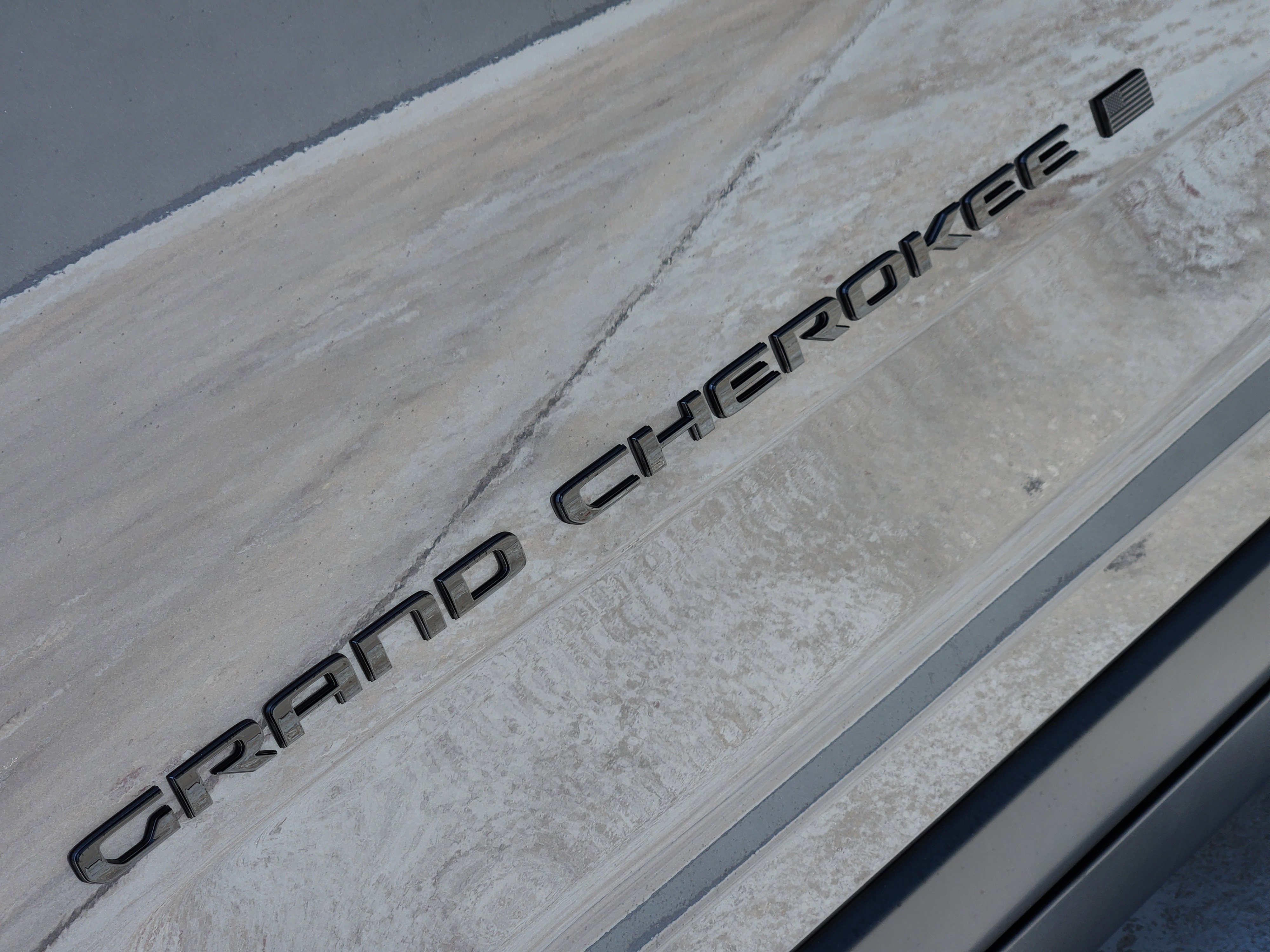 New 2026 Baltic Gray Metallic Clear-Coat Exterior Paint Jeep Laredo Altitude image 7