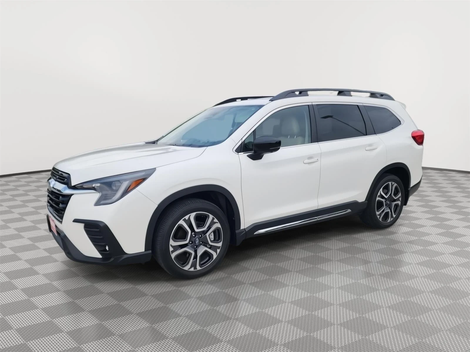 Certified Used 2024 Crystal White Pearl Subaru Limited image 1