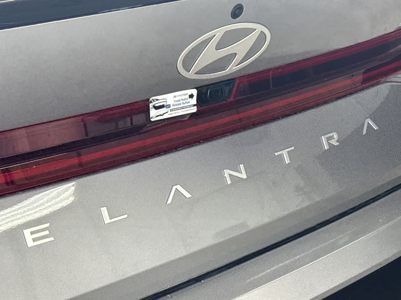 New 2026 Fluid Metal Hyundai SEL Sport Premium image 10