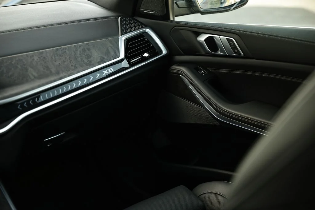 Used 2024 Skyscraper Gray Metallic BMW xDrive50e image 29