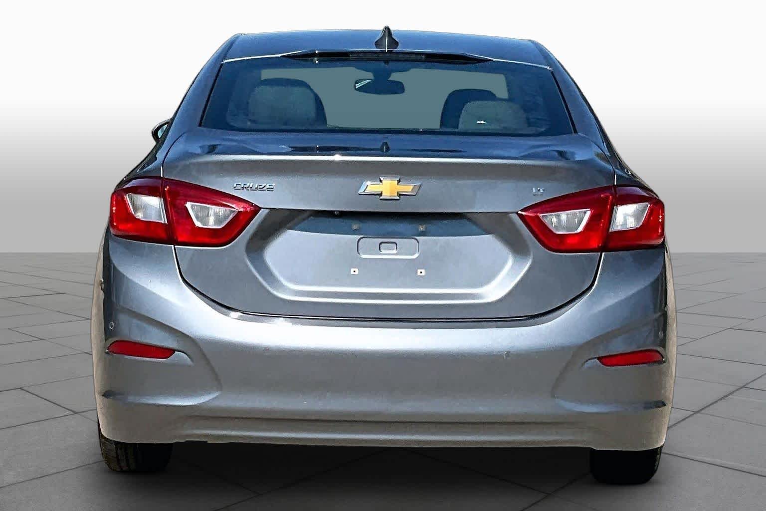 Pre-Owned 2019 Chevrolet Cruze LT