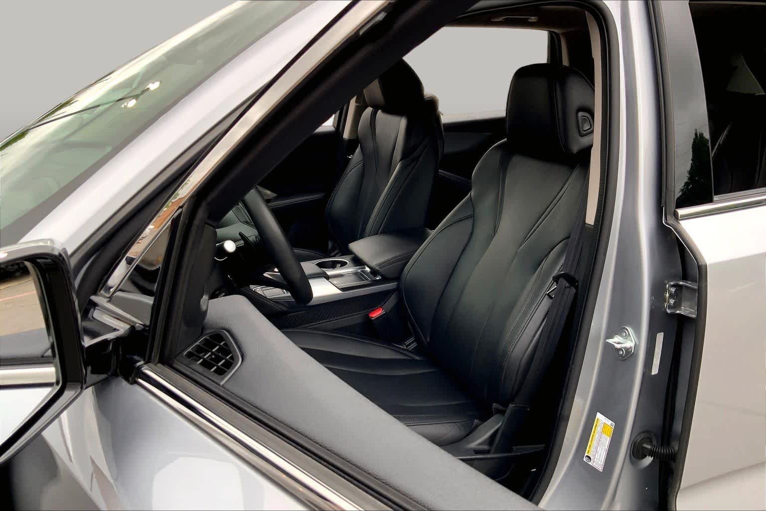 Certified Used 2024 Lunar Silver Metallic Acura MDX image 8