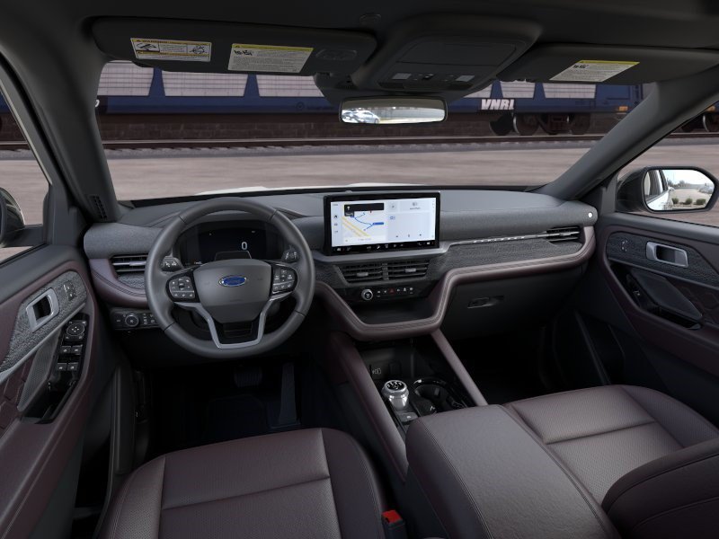 New 2026 Star White Metallic Tri-Coat Ford Platinum image 9