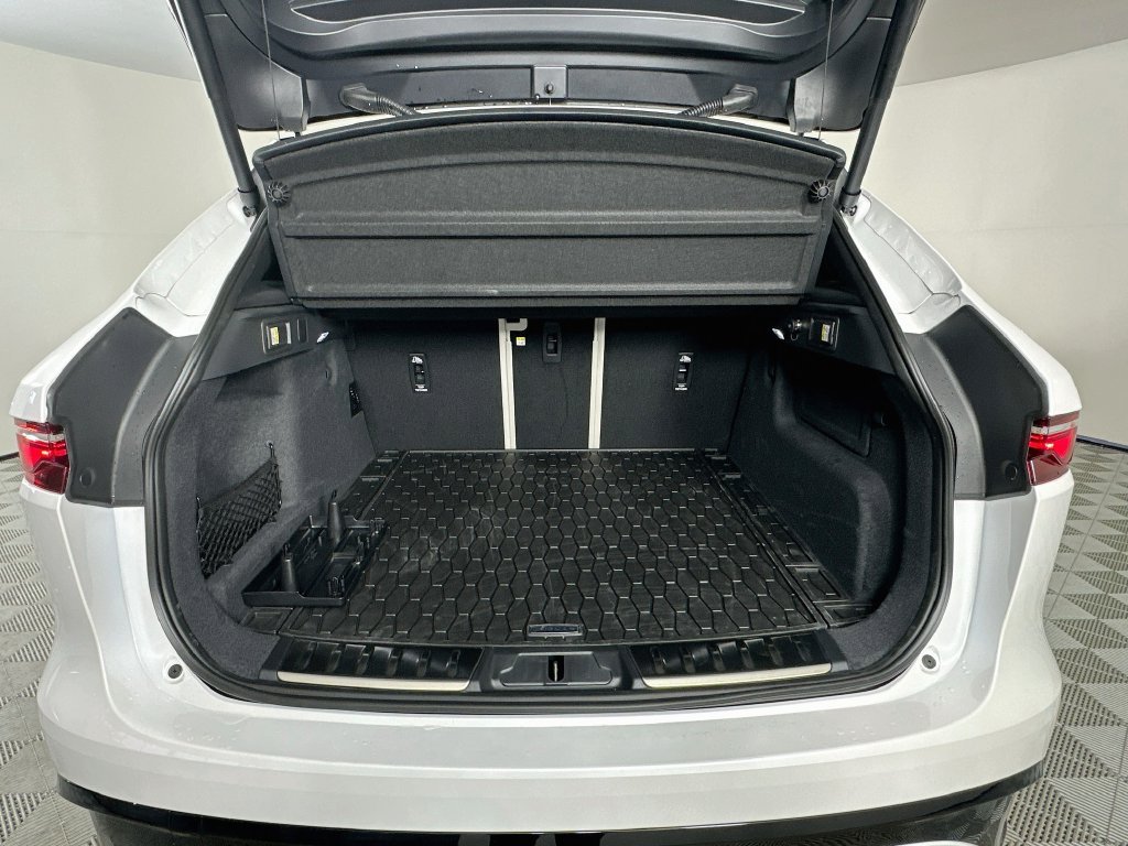 2026 Jaguar F-Pace R-Dynamic S - Photo 27