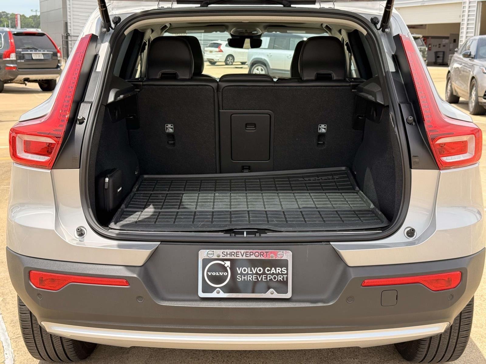 Used 2023 Silver Dawn Metallic Volvo Plus image 12