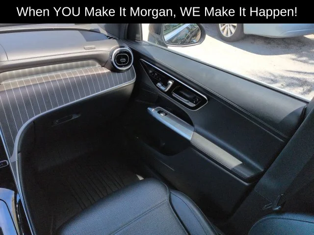 Used 2024  Mercedes-Benz GLC 300 image 19