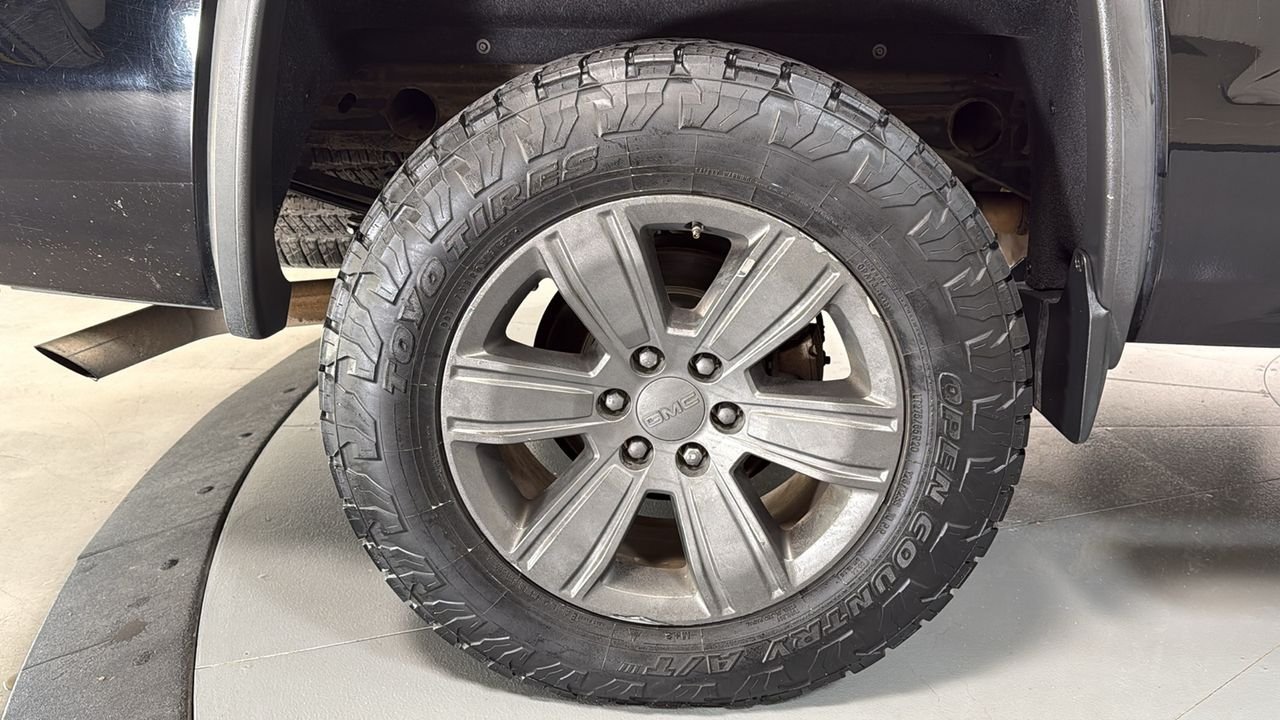 Used 2017 Black GMC SLT image 22