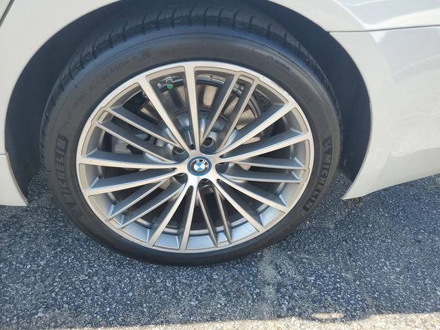 Used 2018 White BMW 530e iPerformance image 30