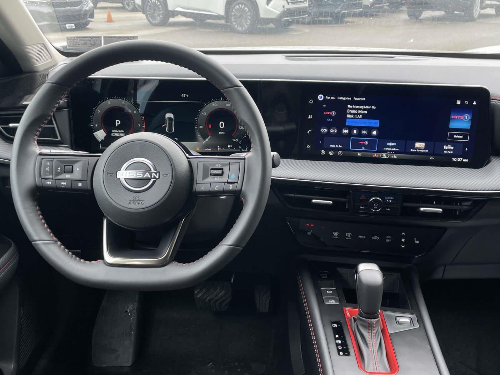 New 2026 Aspen White Tricoat/Super Black Nissan SR image 2