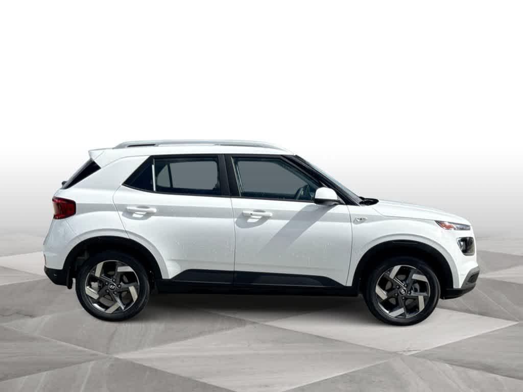 2026 Hyundai Venue SEL - Photo 9