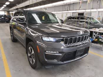 Used 2023 Baltic Gray Metallic Clearcoat Jeep  image 2