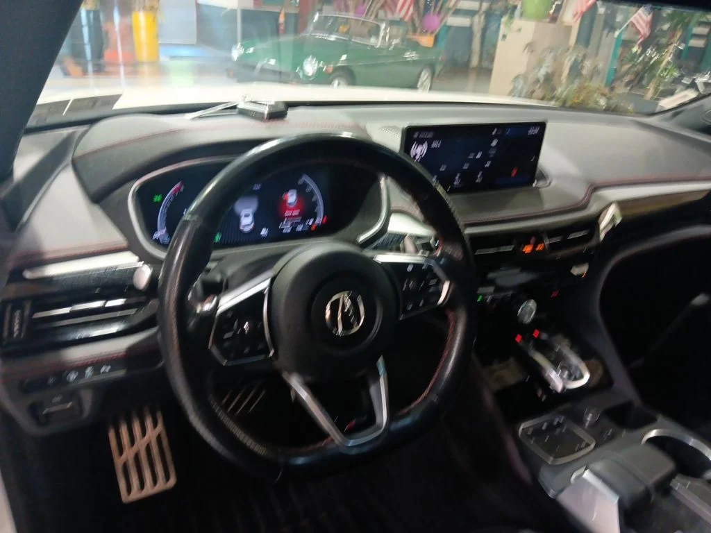 Used 2022  Acura A-Spec image 5