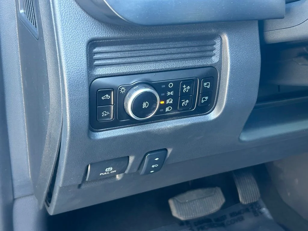 2025 Ford F-350 Super Duty Lariat - Photo 36