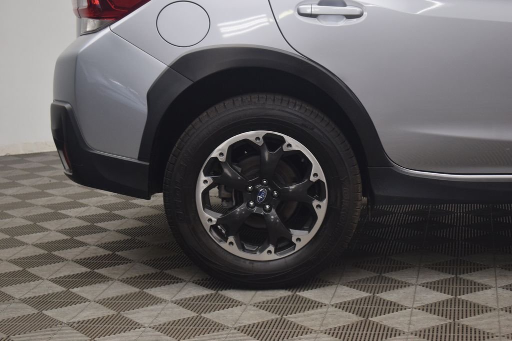Used 2022 Ice Silver Metallic Subaru Premium image 28