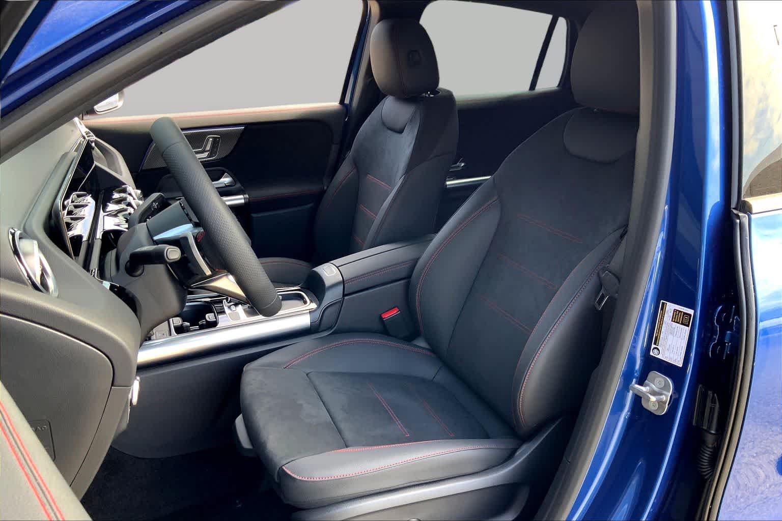Used 2025 Starling Blue Metallic Mercedes-Benz GLA 250 image 17