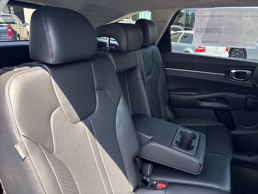 2025 Kia Sorento S - Photo 31