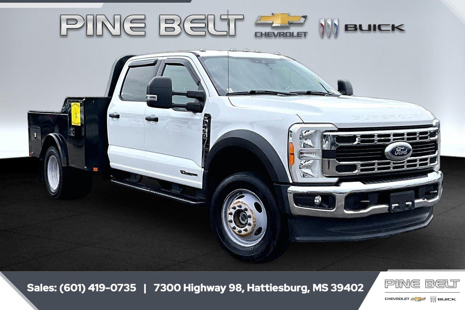 Used 2023 White Ford XL image 1