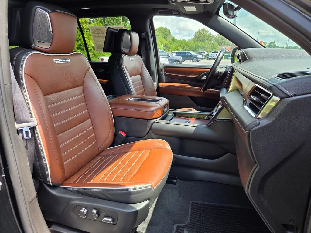 Used 2023 Black GMC Denali Ultimate image 30