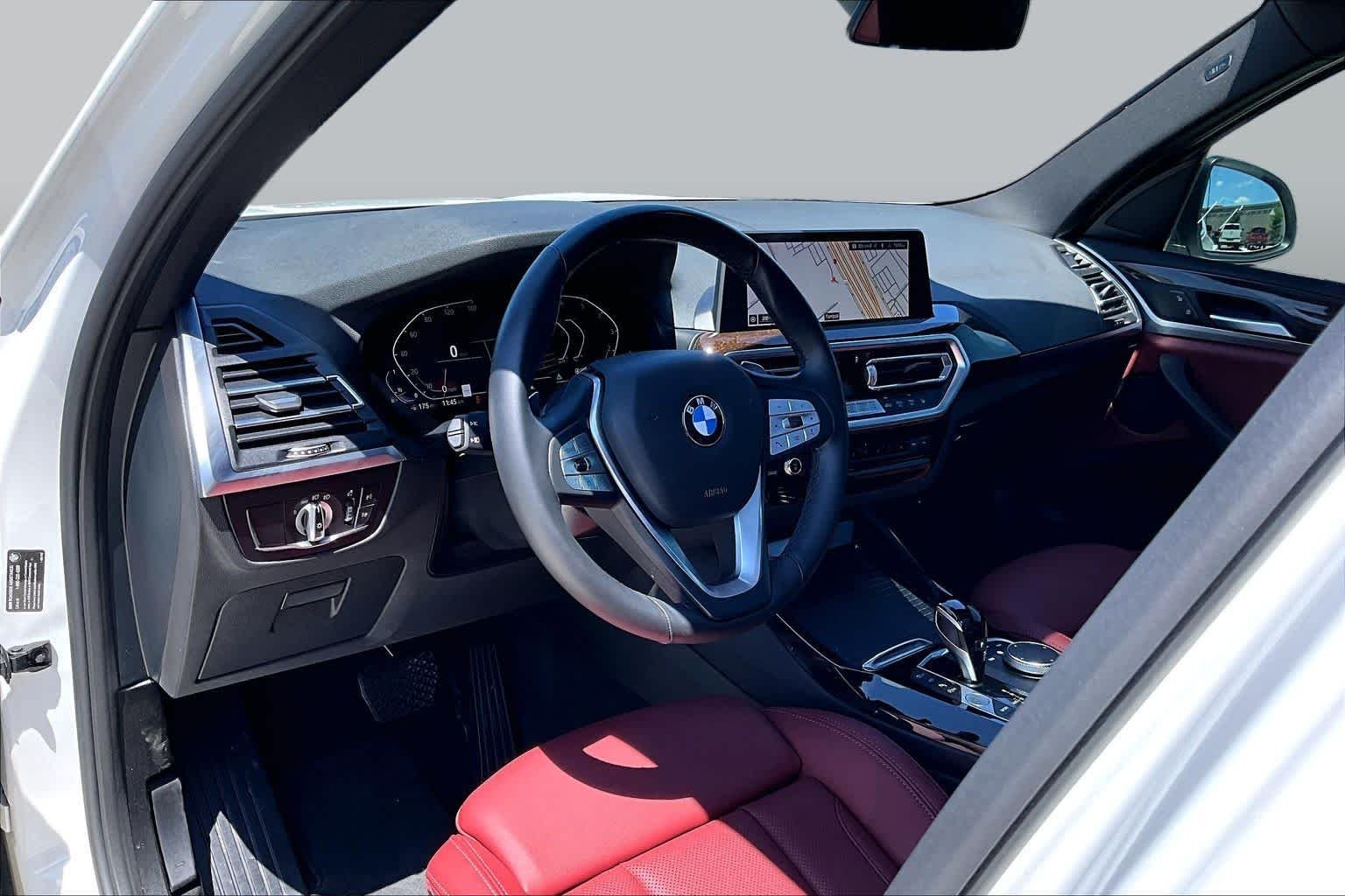 Used 2024 Alpine White BMW xDrive30i image 17