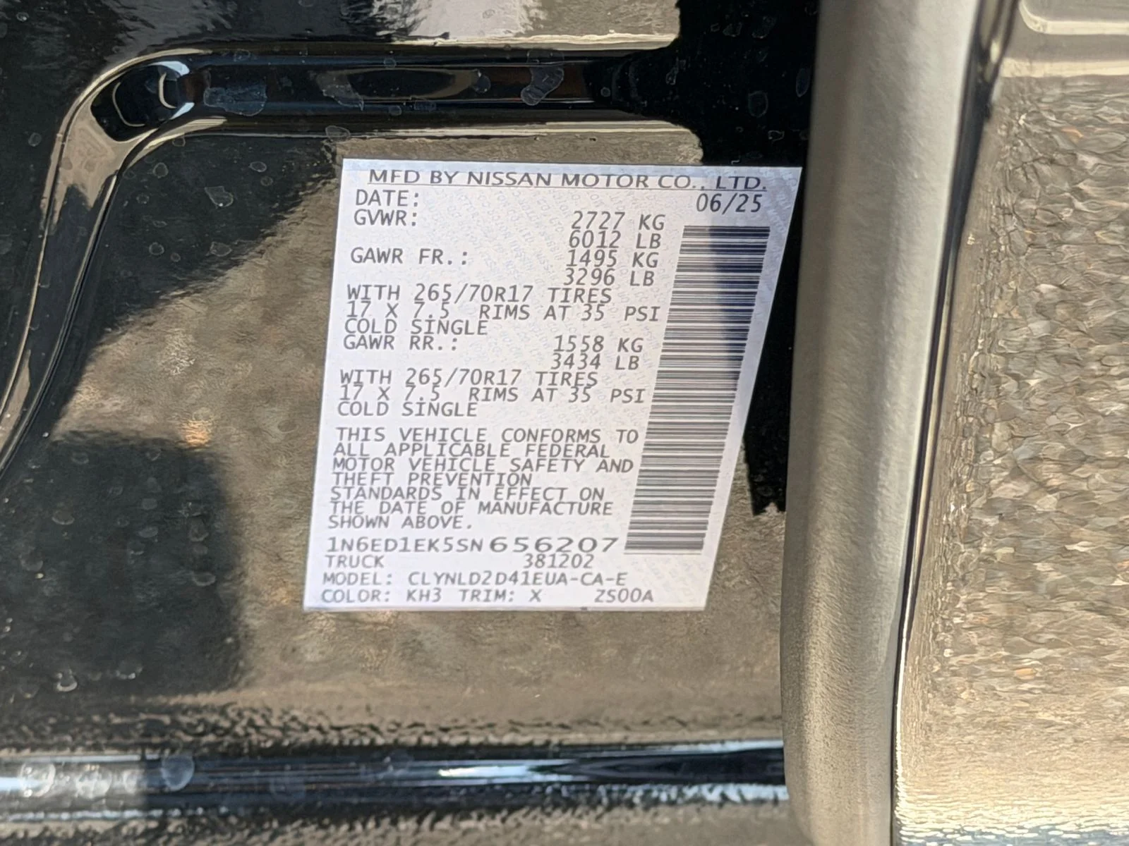 Used 2025 Black Nissan PRO-4X image 29